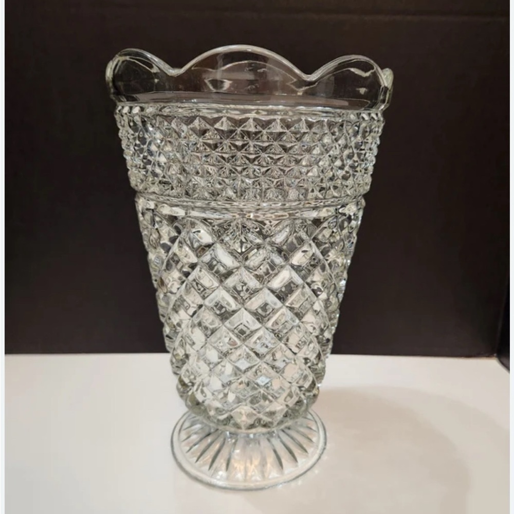 Anchor Hocking Clear Glass Wexford Flower Vase Vintage